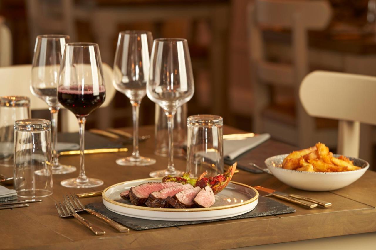 The White Hart Hotel Modbury Екстер'єр фото