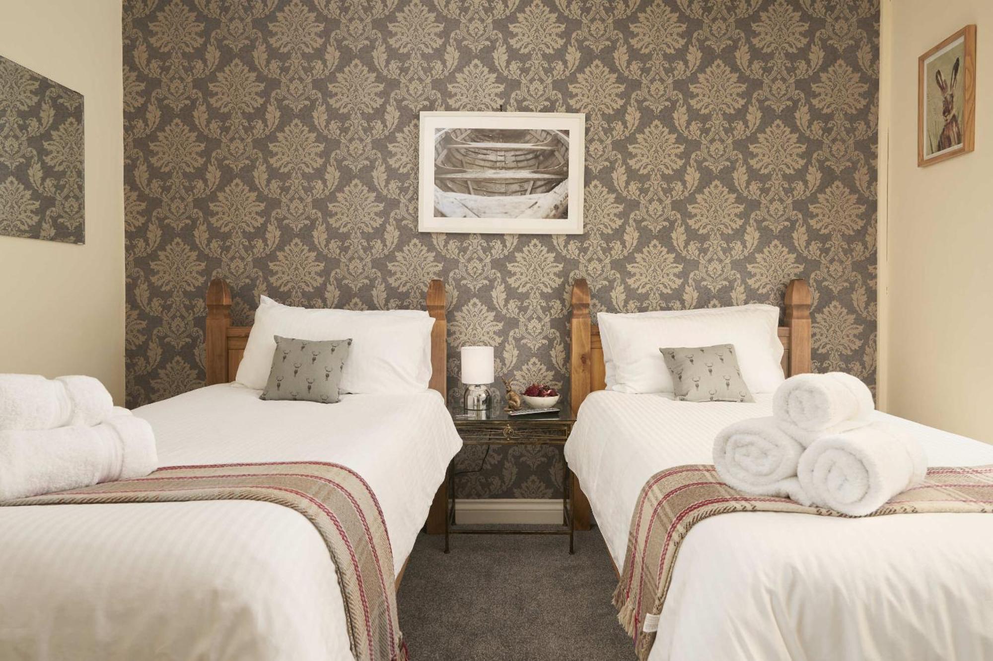 The White Hart Hotel Modbury Екстер'єр фото