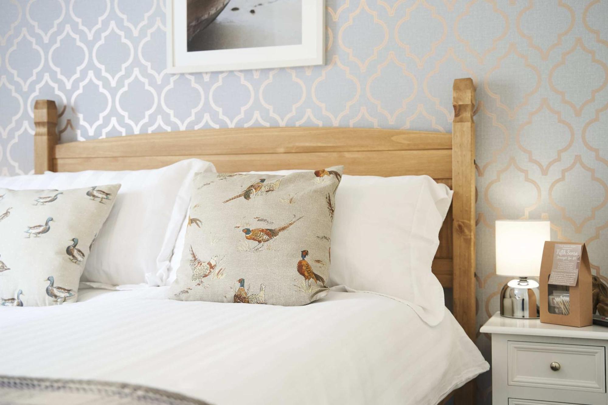 The White Hart Hotel Modbury Екстер'єр фото