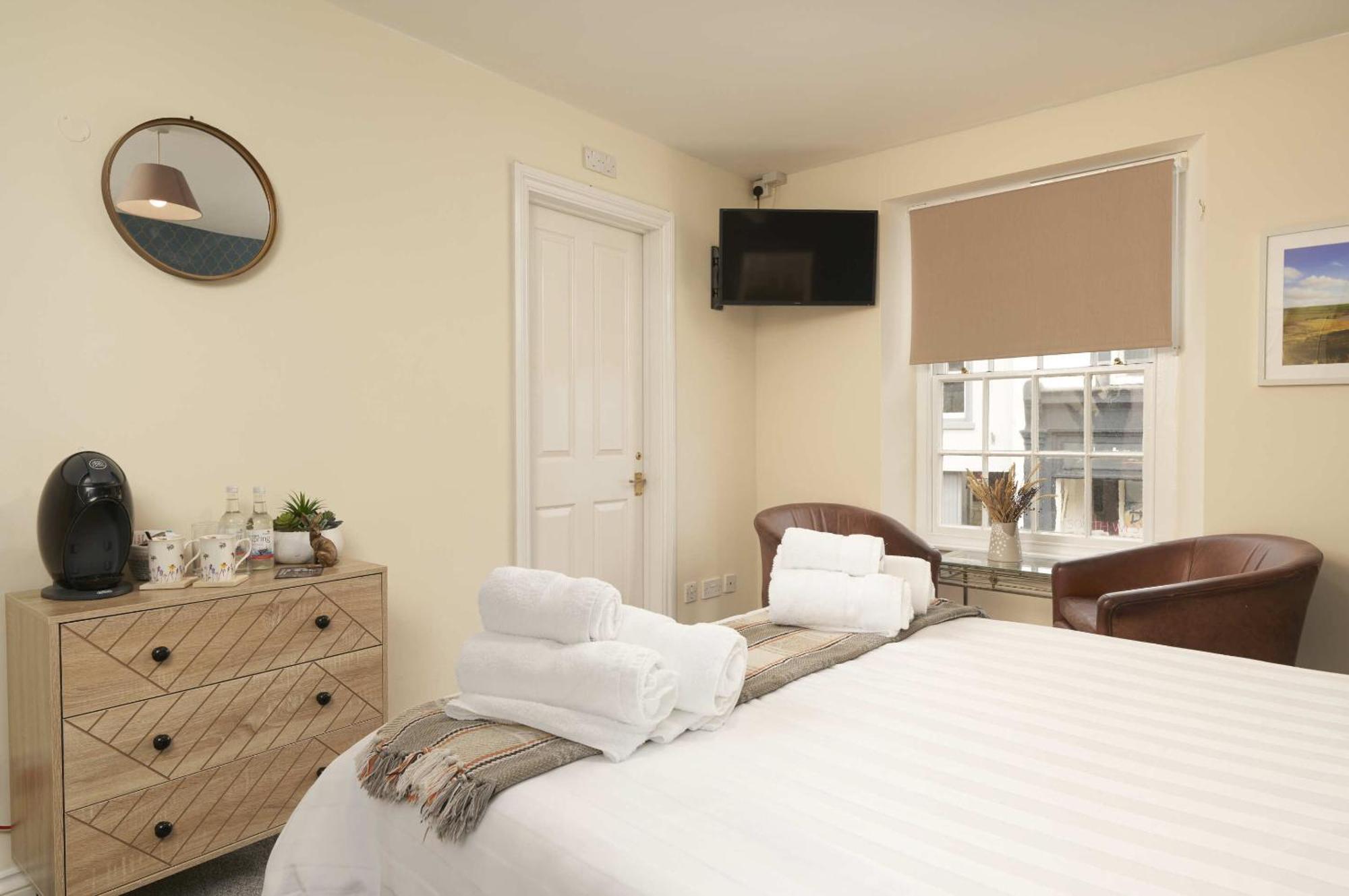 The White Hart Hotel Modbury Екстер'єр фото